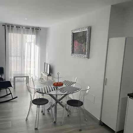 2 Gran8nerja Apartment *