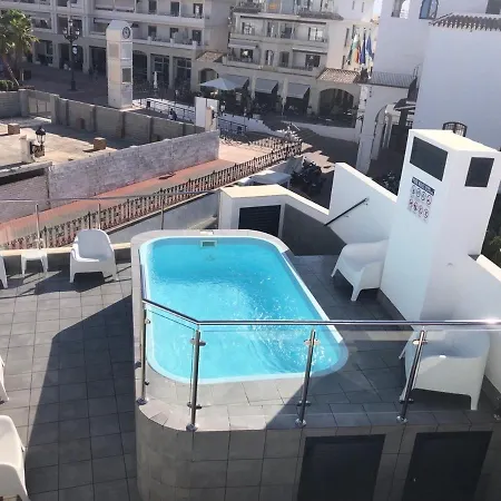 2 Gran8nerja Apartment