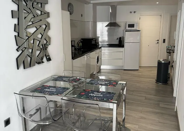 2 Gran8nerja Apartment *